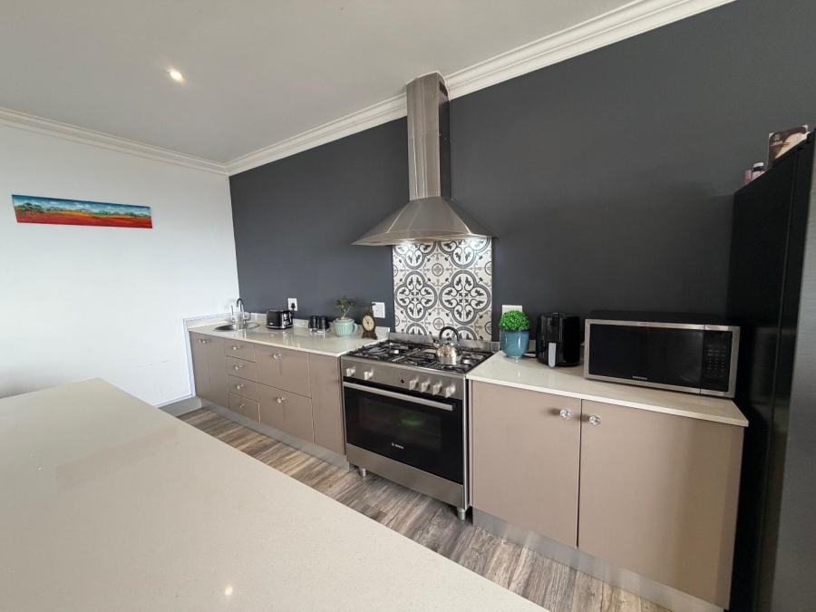 5 Bedroom Property for Sale in Dana Bay Western Cape